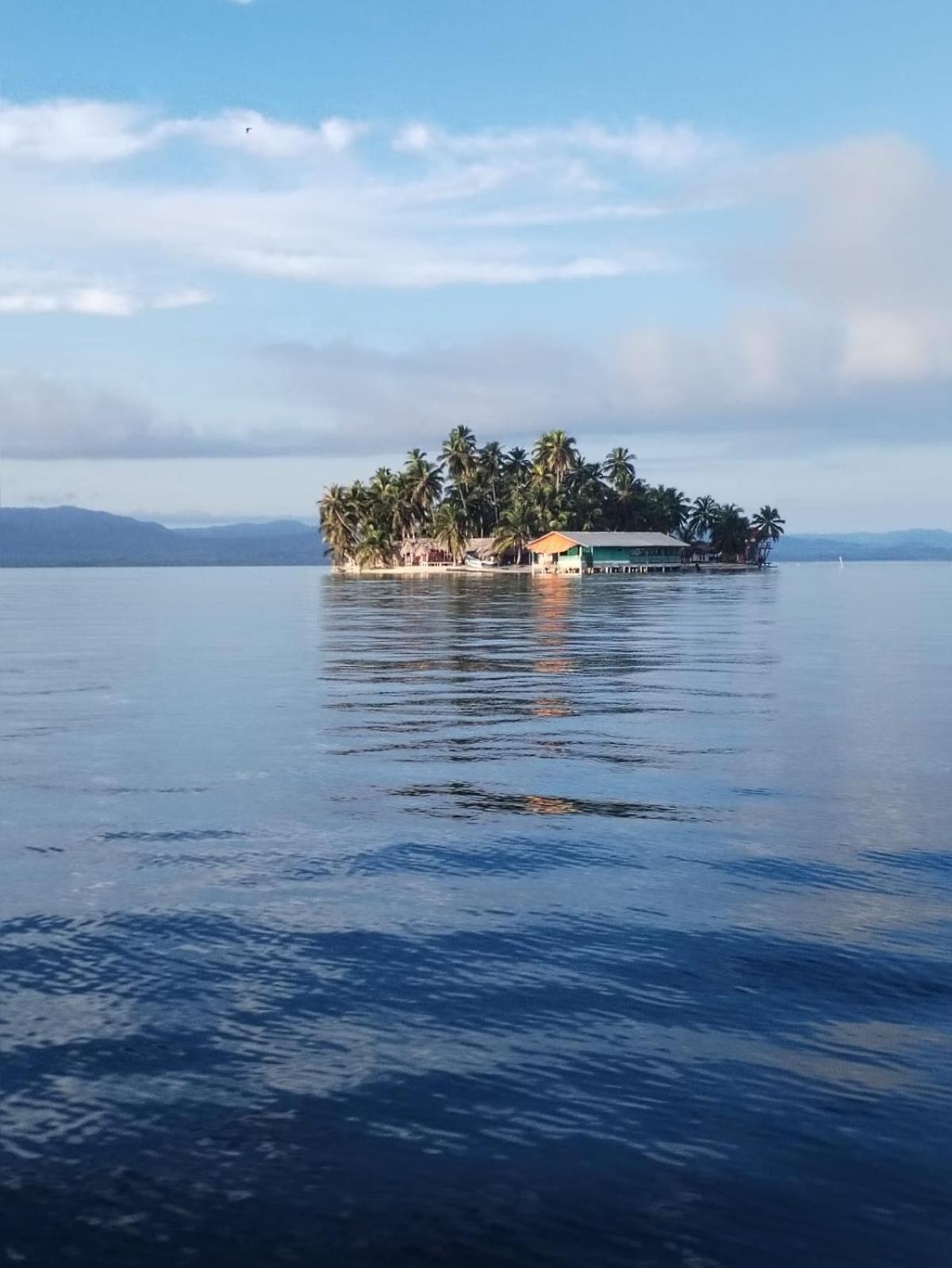 Discovery Gunayar Nusatupo Exterior photo